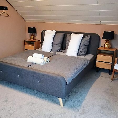 Sleep&Chill - Ruhige Uebernachtung Mit Main-Blick Apartamento Neustadt am Main Exterior foto