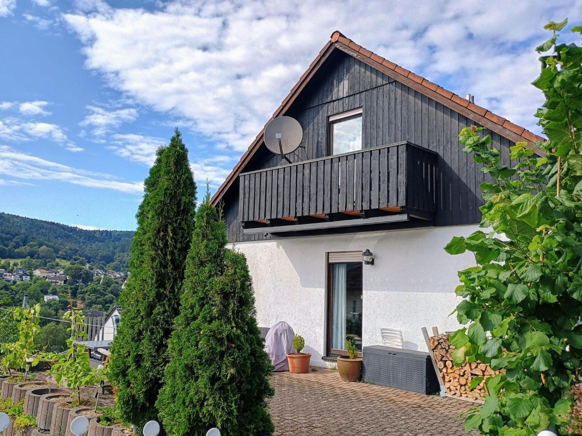 Sleep&Chill - Ruhige Uebernachtung Mit Main-Blick Apartamento Neustadt am Main Exterior foto